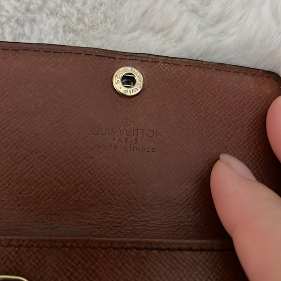Vintage Louis Vuitton 4 key case - Picture 5 of 8